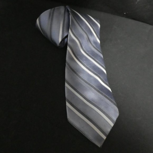 VAN HEUSEN | Stain Shield | 100% Silk | Striped Necktie - Picture 6 of 8